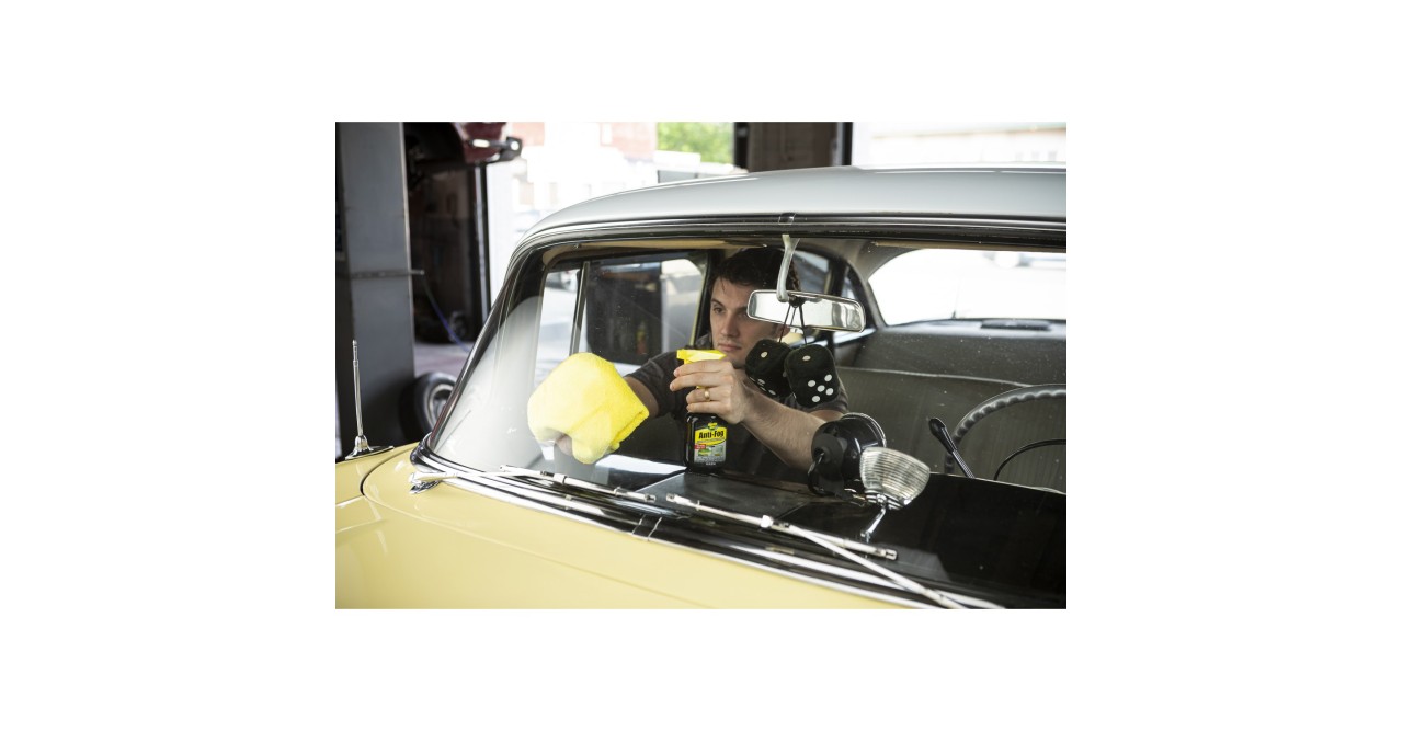 How to Stop Your Windscreen Fogging Up