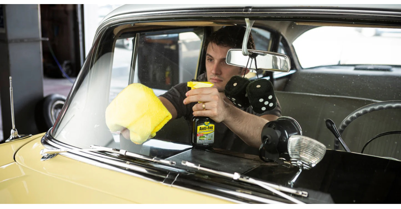 How to Stop Your Windscreen Fogging Up